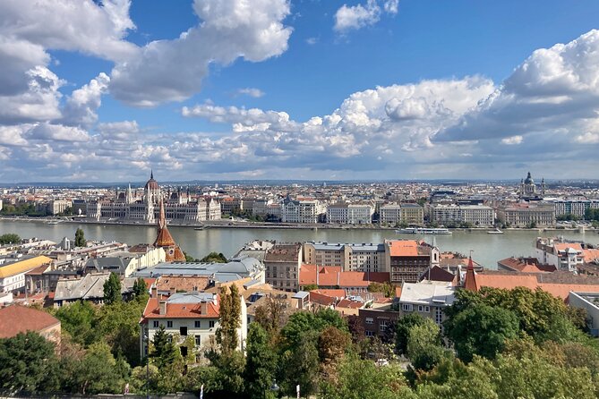 Half Day Budapest City Tour by Car / Minivan - Highlights of the Tour