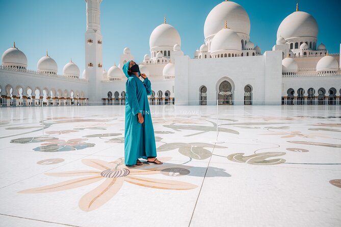 Half-Day Grand Mosque Tour From Dubai - Hand-Knotted Prayer Carpet