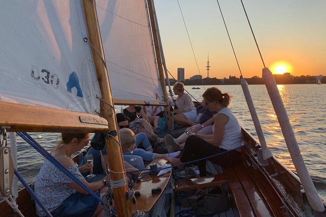 Hamburg Small-Group Sunset Sailing Cruise on Lake Alster - Meeting Point and Duration