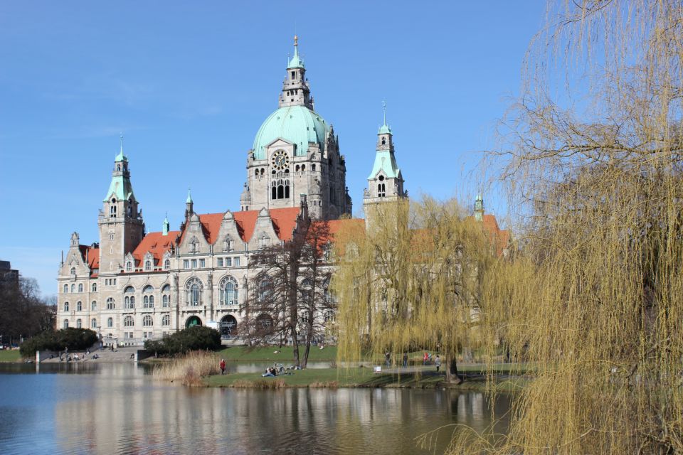 Hanover: Old Town Historical Walking Tour by Geo Epoche - Picturesque Half-Timbered Buildings