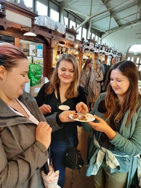 Helsinki and Porvoo Tour With Food Tasting - Guided Experiences