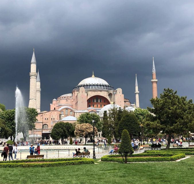 Istanbul: Topkapi, Hagia Sophia and Basilica Cistern Tour - Meeting Point and Accessibility