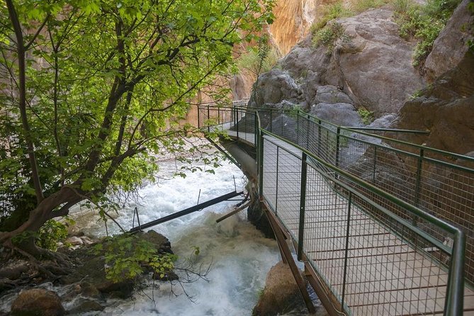 Jeep Safari: Saklikent Gorge, Ancient Tlos and Lunch on the Fish Farm - Taking in Saklikent Gorge