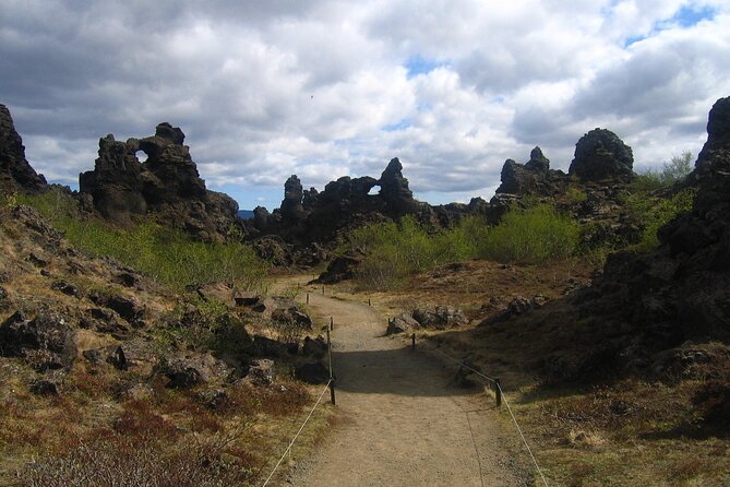 Lake Myvatn and Godafoss Shared Shore Excursions - Comfortable Vehicle Transfers