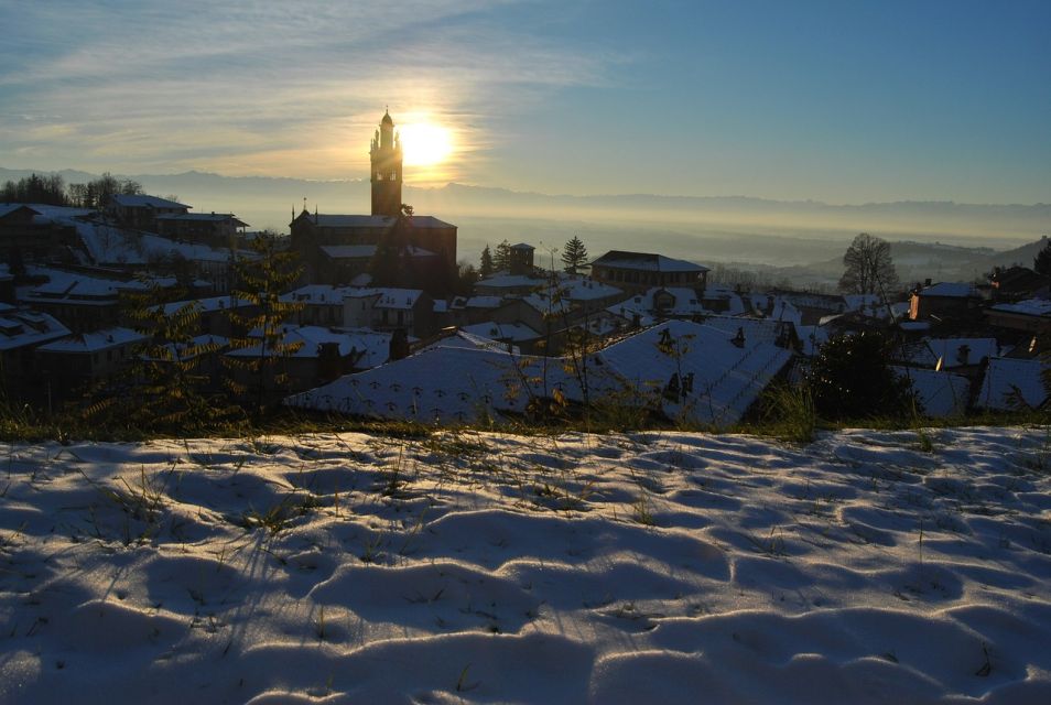 Langhe / Barolo / Alba - Ferrari Tour - Passing Through Monforte Dalba