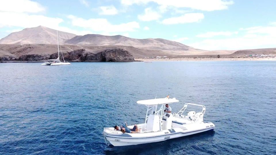 Lanzarote: Private Boat Trip 2:30h - Wakeboarding Adventure