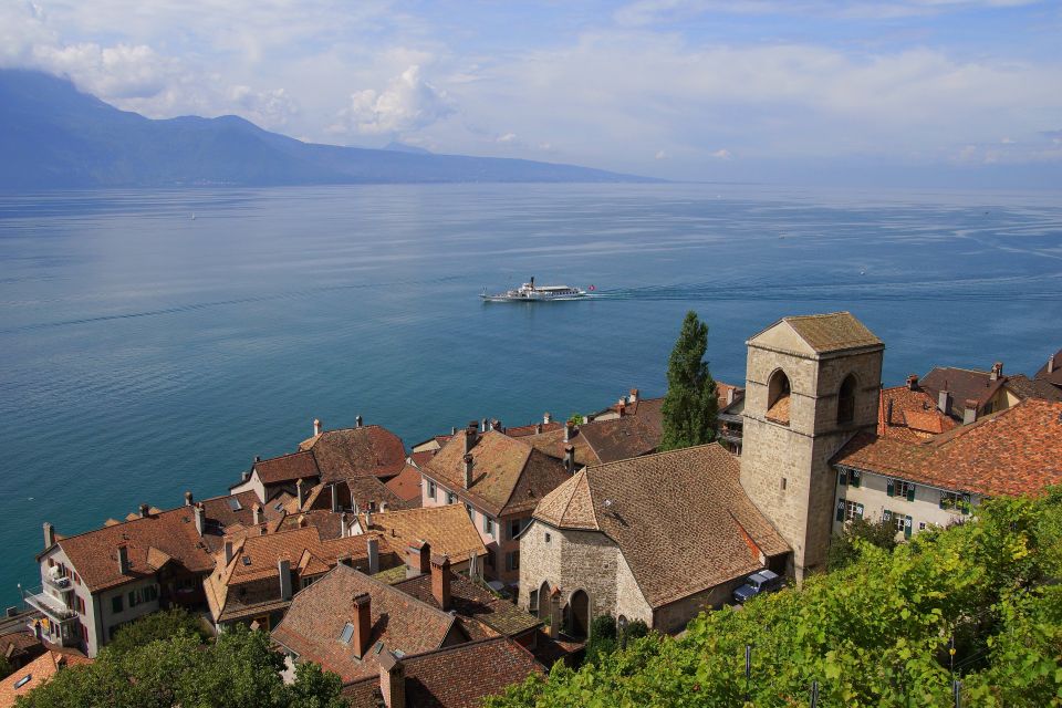 Lausanne: 2-Hour Lake Geneva Cruise Along Lavaux Vineyards - Onboard Experience and Amenities