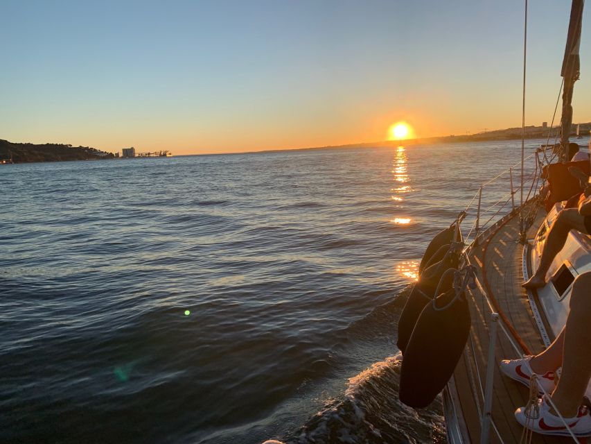 Lisbon: Sunset Sailing Cruise With Wine - Complimentary Welcome Drink