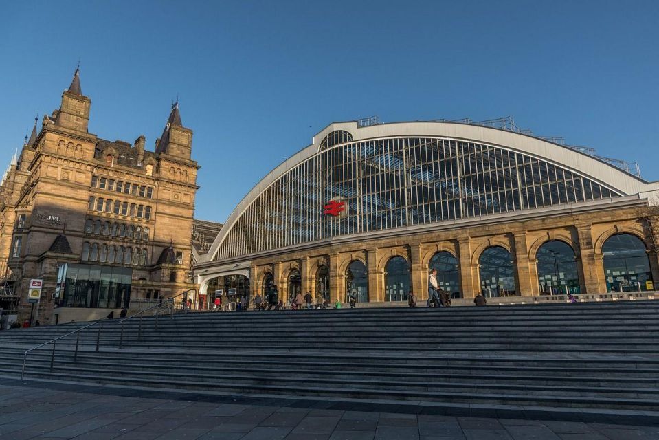 Liverpool Private Guided Walking Tour - Beatles Legendary Birthplace