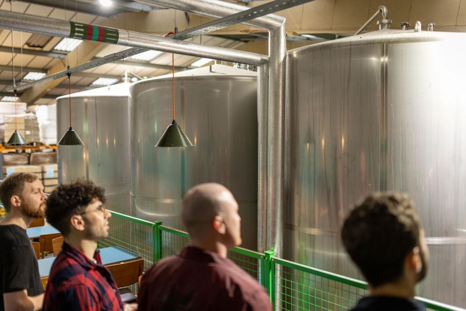 London: Craft Brewery Tour With Tasting of 4 Beers - Savoring the Craft Beer Tasting