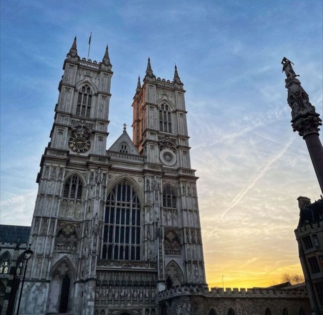 London: Guided Walking Tour With Changing of the Guard - Tour Inclusions