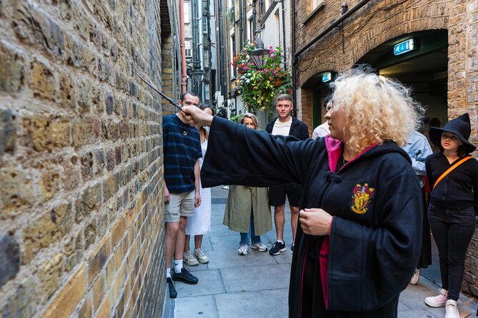 London: Interactive Harry Potter Walking Tour - Meeting Point and End Location