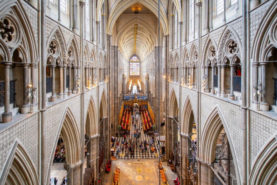 London Westminster Abbey Fast-Track Tickets, Guide, Pickup - Resting Place of Renowned Figures