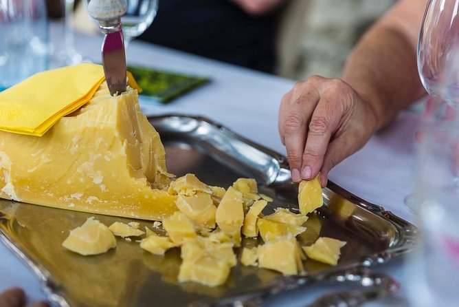 Lucerne CH Experience: Cheese, Chocolate, Chapel Bridge & Château - Small Group Tour Details