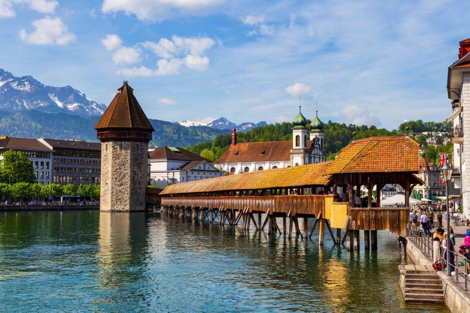 Luzern Discovery: Small Group Tour & Lake Cruise From Zurich - Visiting the Lion Monument