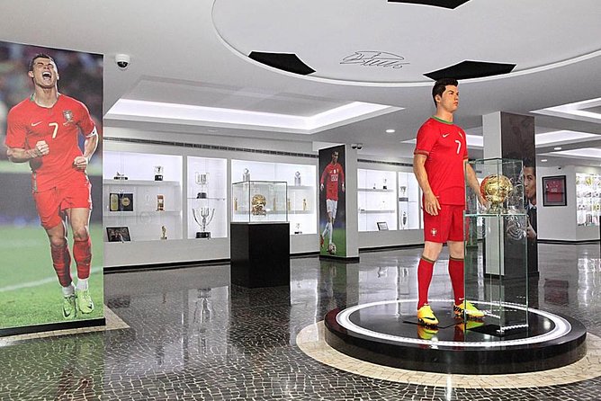 Madeira: Private Cristiano Ronaldo Tour With CR7 Museum - Exploring Ronaldos Wax Statues