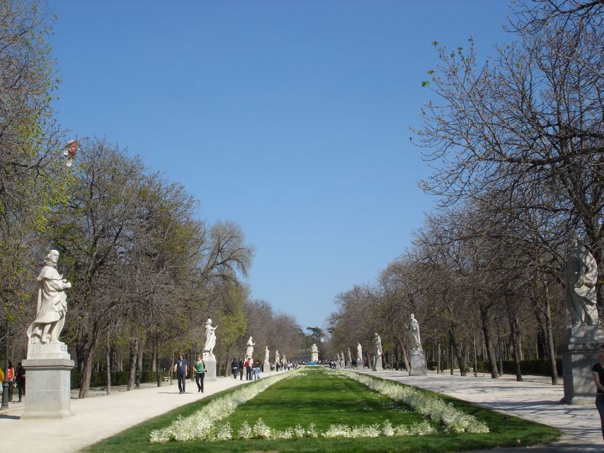 Madrid: Private Custom City Tour With Driver and Guide - Royal Attractions