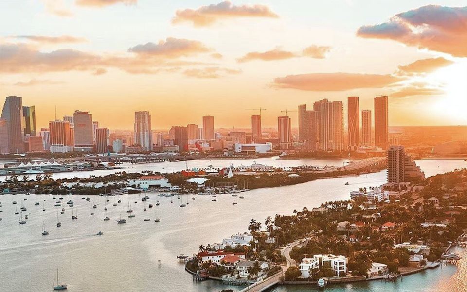 Miami Beach: Romantic Private Plane Tour With Champagne - Skyline Panorama of Downtown Miami