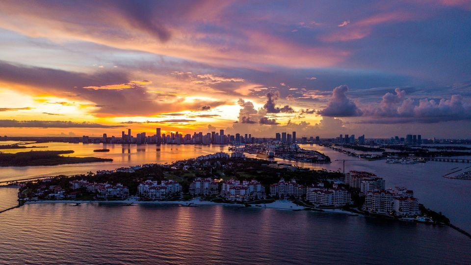 Miami: Private Romantic Helicopter Tour With Champagne - Wildlife Spotting