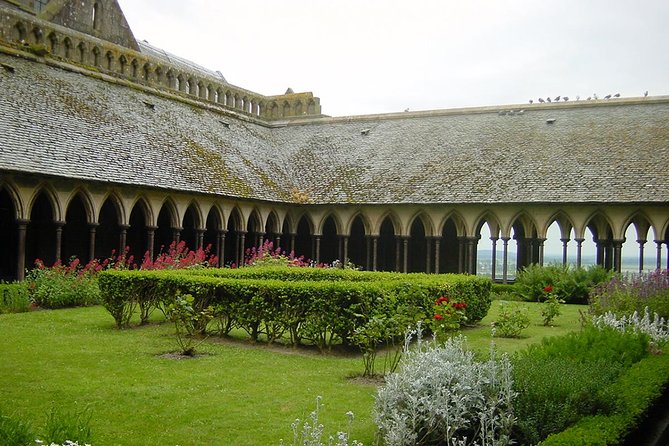 Mont St Michel Small Group Guided Day Tour by Minivan From Paris - Accessibility Details