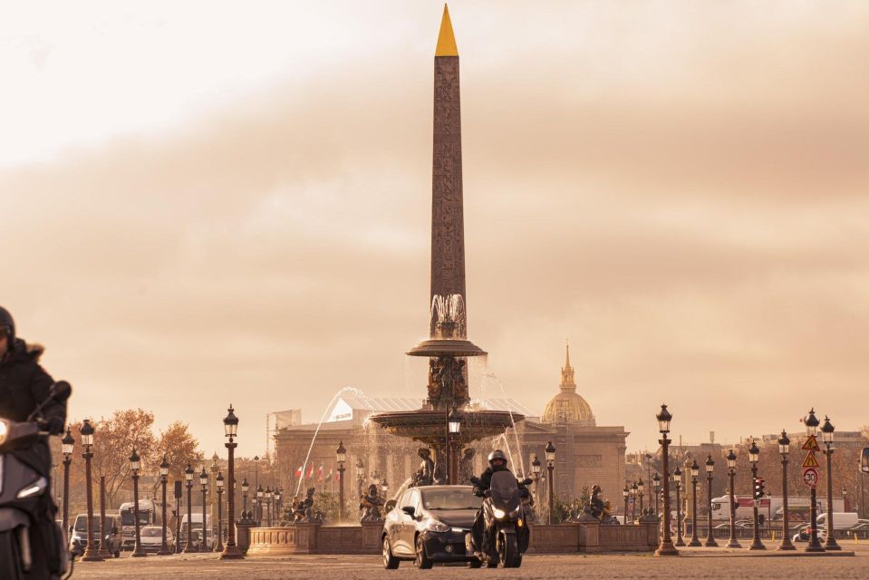 MONUMENTS OF PARIS - FROM OPERA TO PLACE DE LA CONCORDE - Louvre Palace: Former Royal Residence