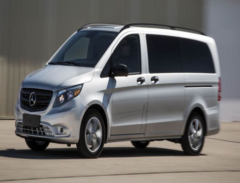 MV05 | Minivan 5 Seater | Dublin Airport Transfer - Driver and Assistance