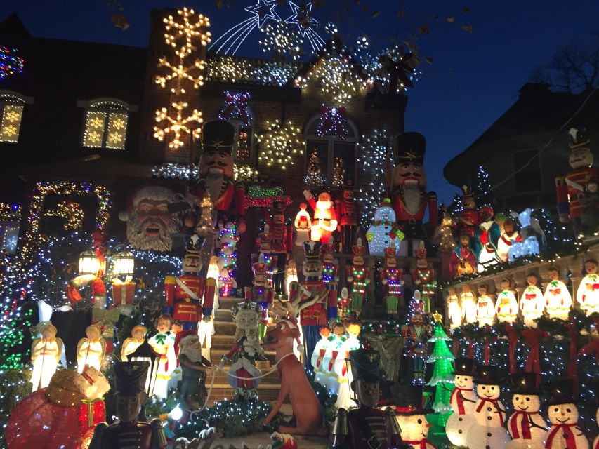 New York: French Magical Christmas Lights Tour in Brooklyn - Meeting Point and Transportation