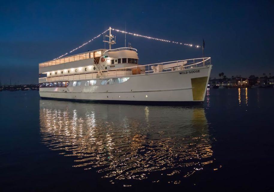 Newport Beach: Christmas Day Buffet Brunch or Dinner Cruise - Cruise Inclusions