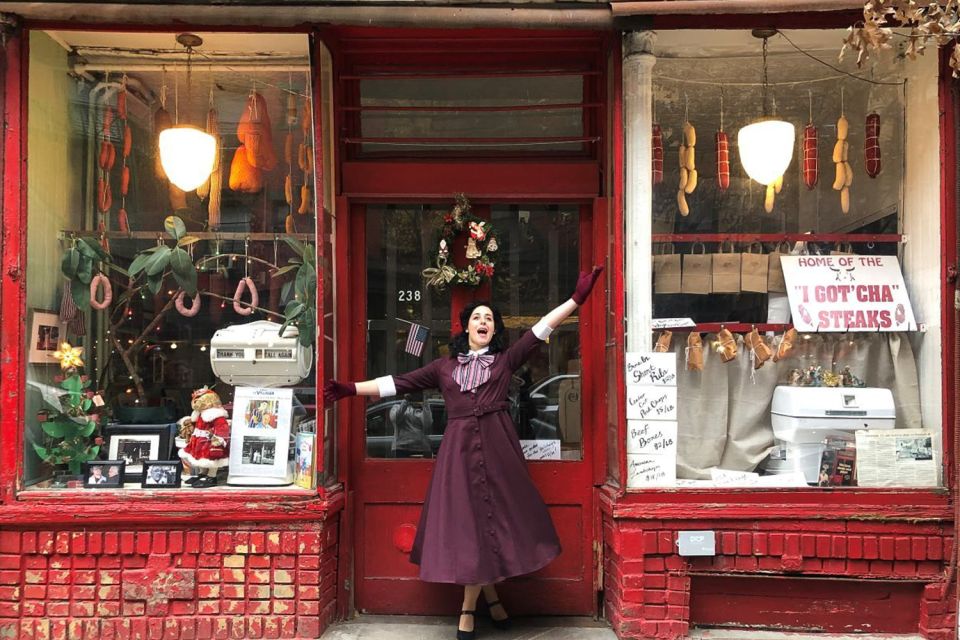 NYC: Private Marvelous Mrs. Maisel Sites Tour - Grabbing a Cappuccino