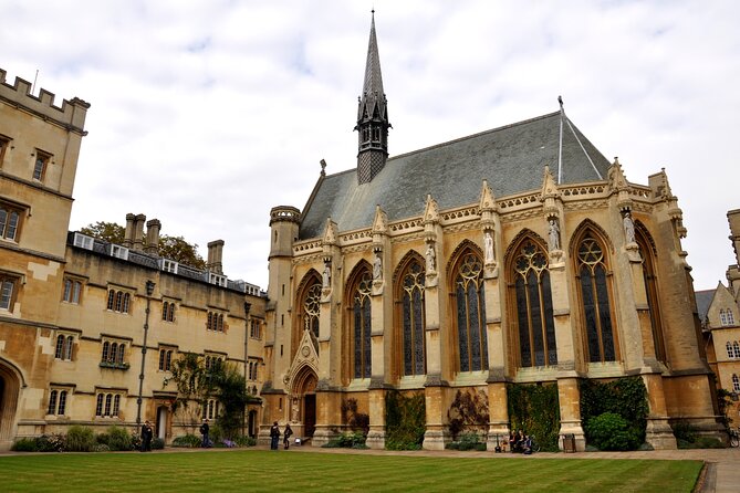 Oxford: Official CS Lewis and JRR Tolkien Walking Tour - Lives and Works