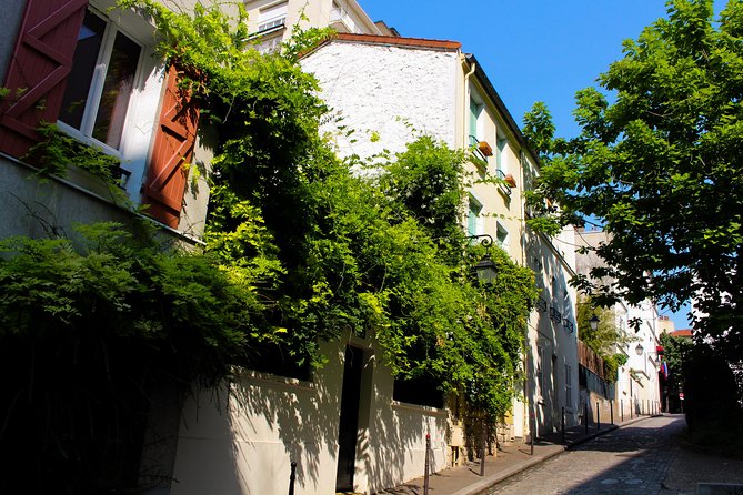 Paris Street Art at Butte-aux-Cailles - Accessibility and Suitability