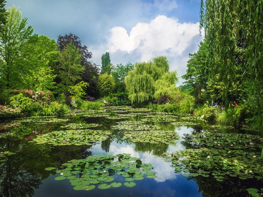 Paris to Giverny Private Tour Monet Gardens House - Exploring the Water Lilies Pond