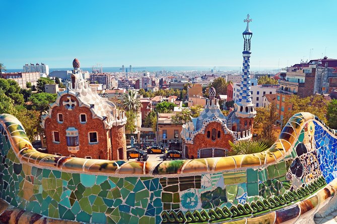 Park Guell and Sagrada Familia Tour in Barcelona - Meeting and Pickup