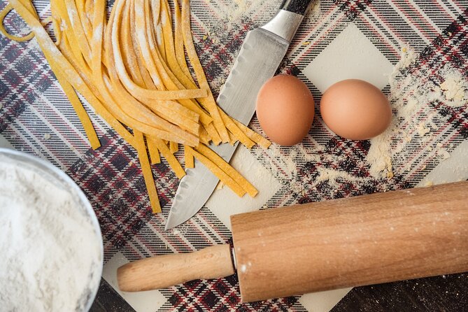 Pasta and Tiramisu Making Class at the Trevi Fountain - Inclusions and Duration