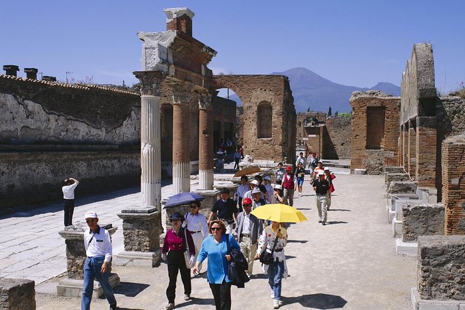 Pompeii 2-Hour Private Tour With an Archaeologist-Ticket Included - Residential Area With Diverse Structures