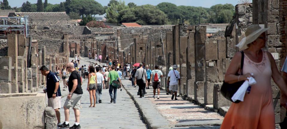 Pompeii, Sorrento, Positano Tour With Guide in Pompeii - Discovering Sorrento