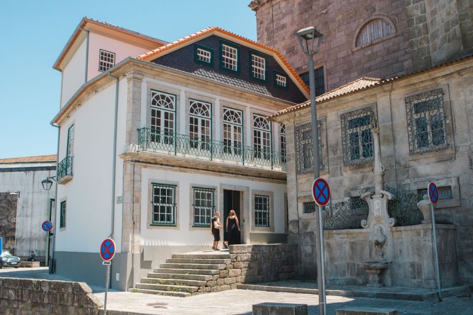 Porto: Museu Do Vitral Entry Ticket and Wine Tasting - Accessibility and Group Options