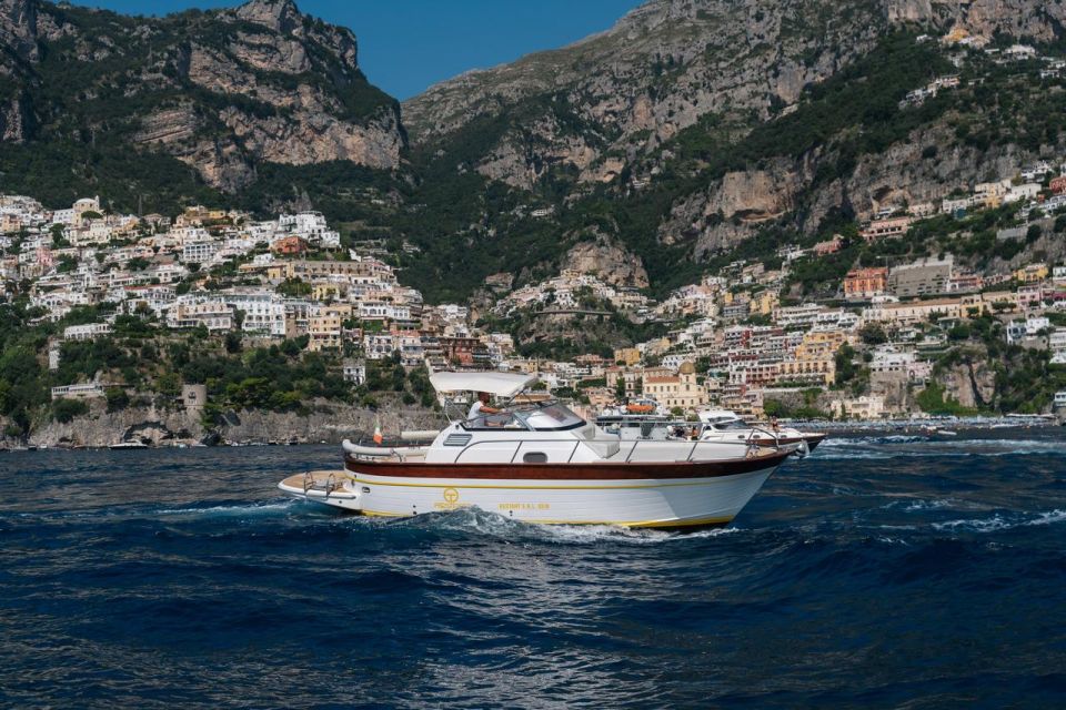 Positano: Boat Tour of Capri With Drinks and Snacks - Included Amenities and Services