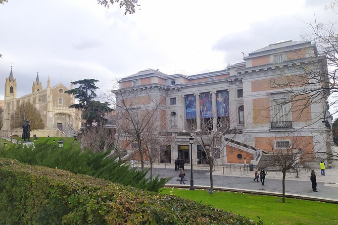 Prado Museum Private Tour in Madrid - Meeting and Pickup Information