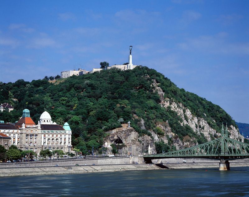 Private Day Trip to Budapest From Vienna - Afternoon at Leisure in Pest