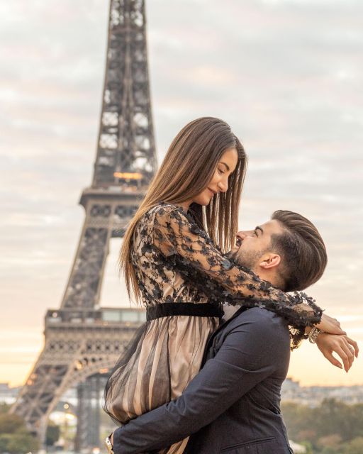 Private Guided Professional Photoshoot by the Eiffel Tower - Add-on Services