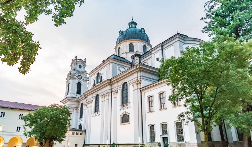 Private Tour of Salzburgs Old Town From Munich by Train - Meeting Point and Arrival