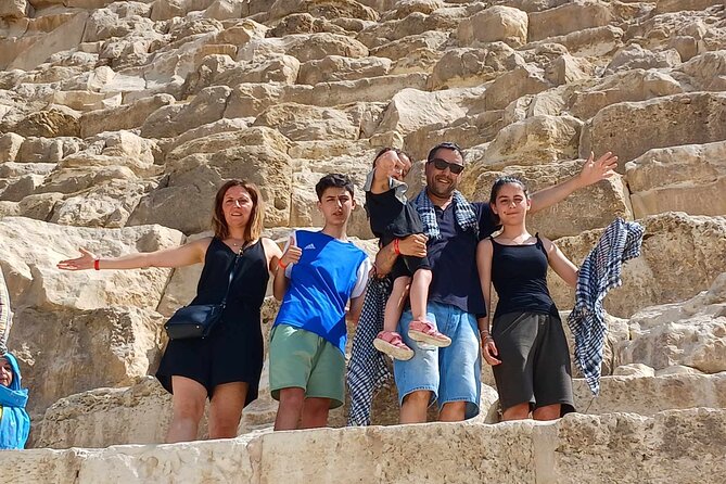 Private Tour to Giza Pyramids, Sphinx, Memphis, Sakkara & Lunch - Tour Features