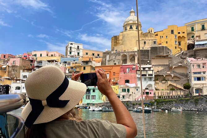 Procida Island Tour by Boat 2h 15M With Swimming and Underwater Photos - Possibility of Using Gear