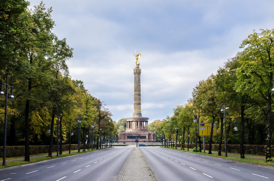 Queer Berlin Walking Tour - Exploring Gay Heroes