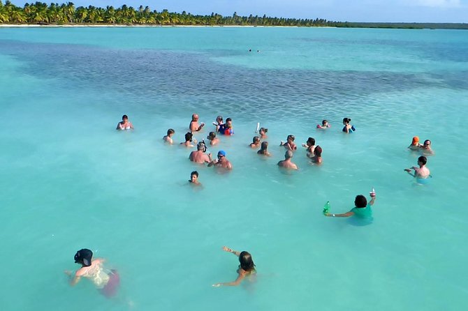 Quetzal Catamaran Cruise Prestige to Saona Island - Weather and Group Size