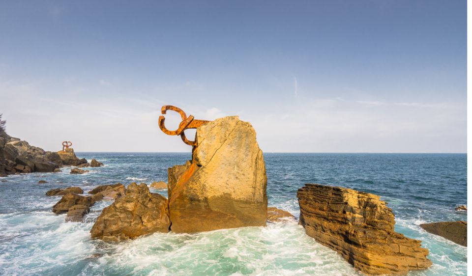 San Sebastian: Chillida Leku Museum and City Tour - Wandering the Charming Old Town