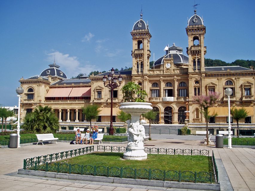 San Sebastian: Half-Day Private City Tour - Booking and Cancellation