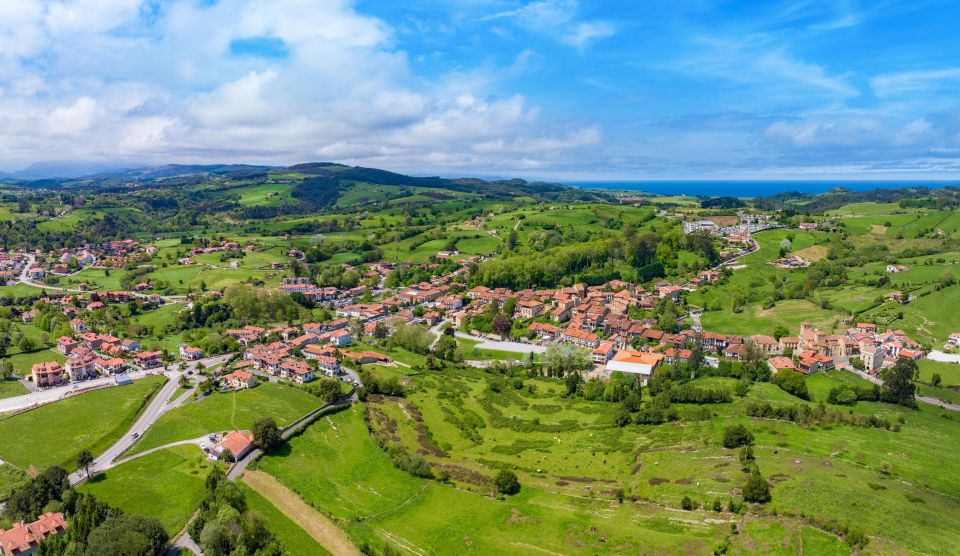 Santillana Del Mars Architectural Jewels: a Timeless Journey - Palacio De Los Velarde