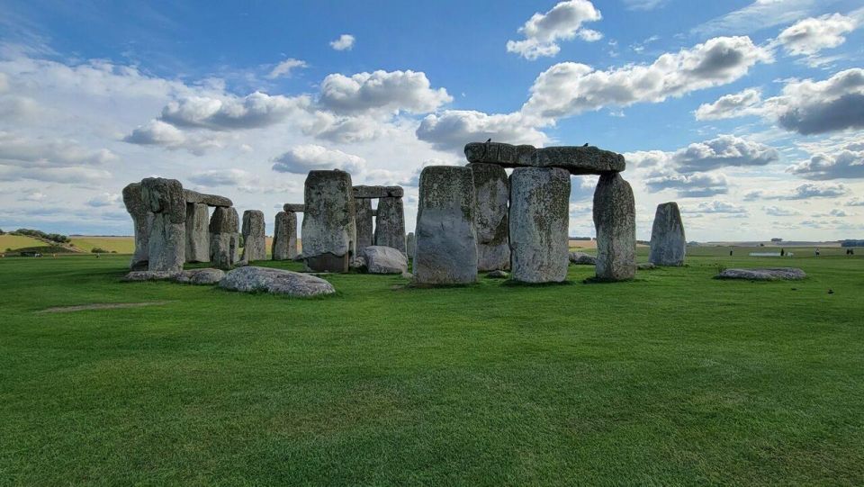 Secrets of Stonehenge: Private Half-Day Tour From Bath - Transportation and Accessibility Details